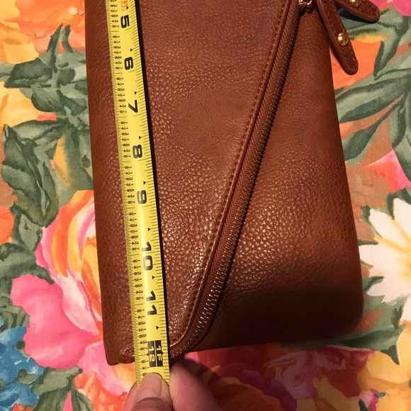 Urban Expression Clutch - Picture 5 of 6